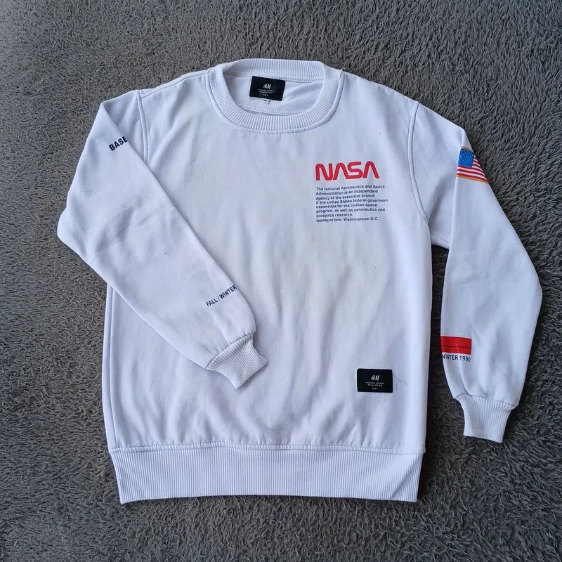 H&M Minimalist Sweater Wanita white photo 1
