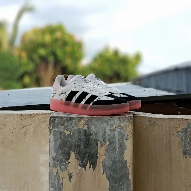 Adidas Streetwear Casual Sneakers Wanita white pink photo 1