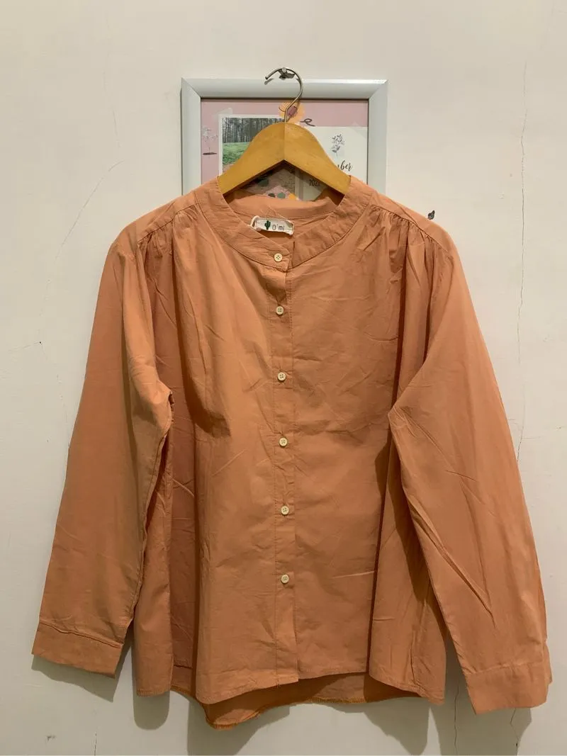 Coquette Minimalist Blouse Wanita cream photo 1