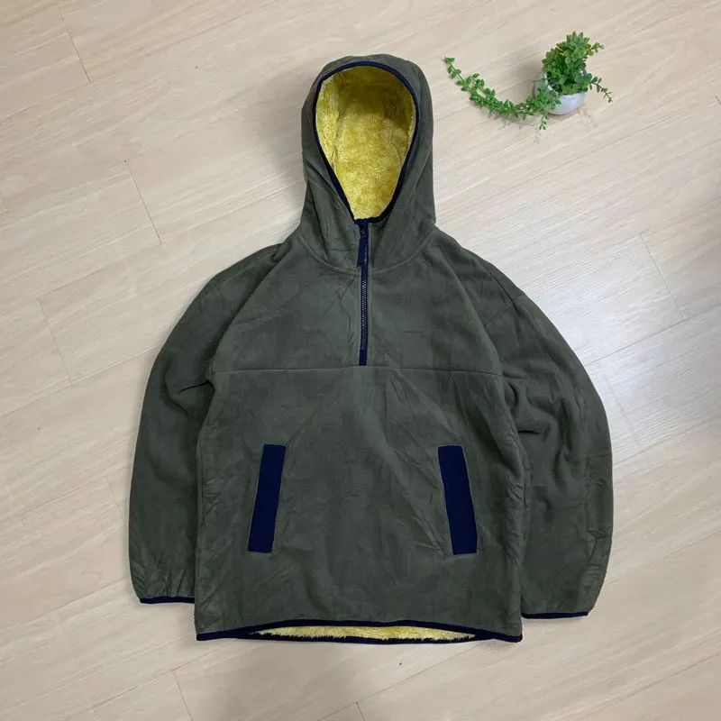 Uniqlo Streetwear Avant Garde Fleece Pria green tan photo 1