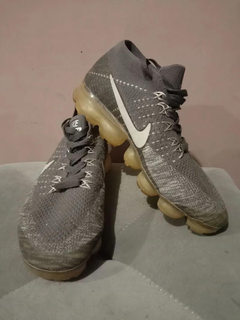 Nike Sportswear Sneakers Pria gray photo 1