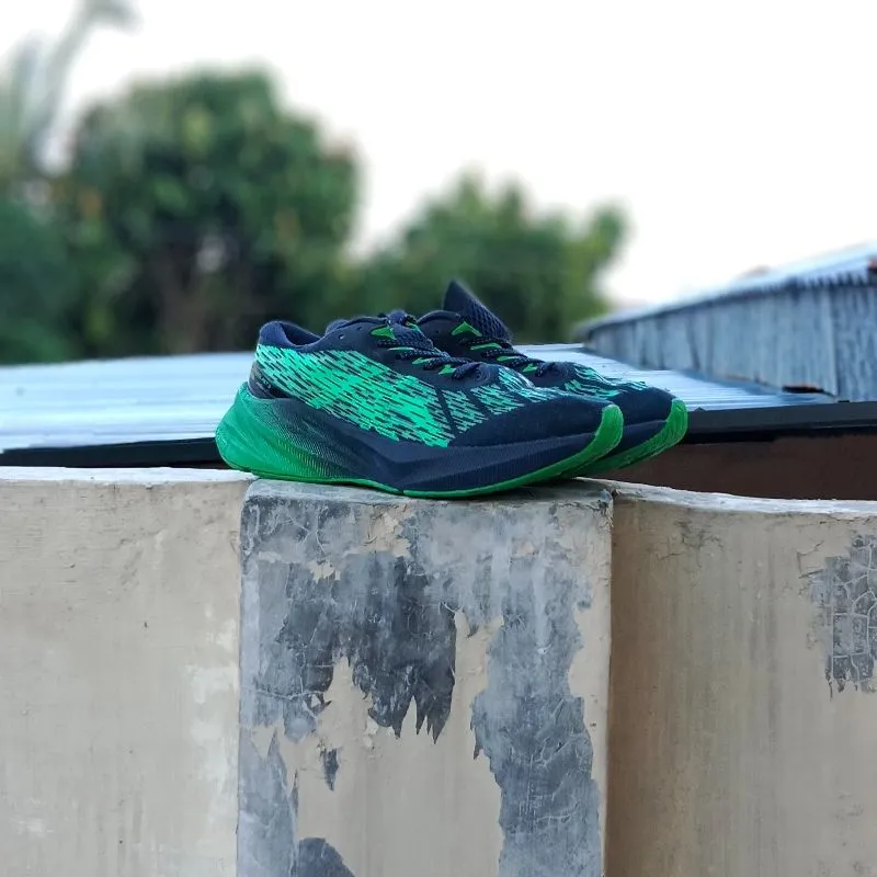 Asics Streetwear Sportswear Sneakers Wanita green photo 1