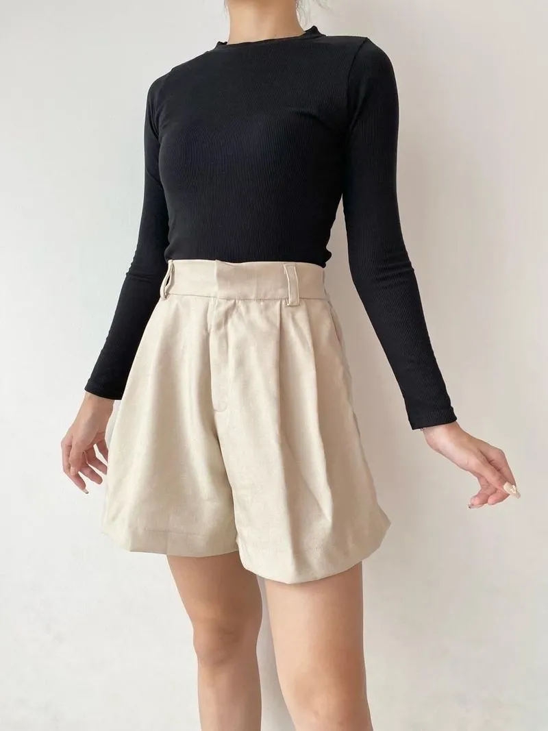 Minimalist Casual Short Wanita white black photo 1
