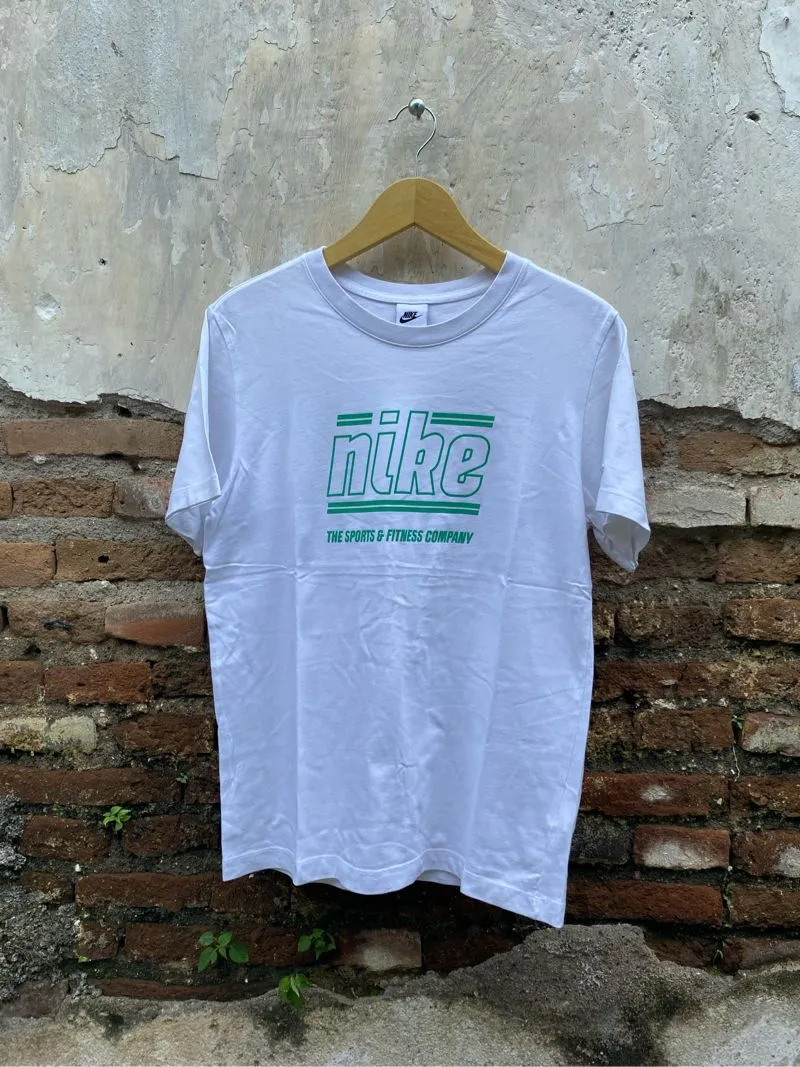 Nike Streetwear Casual T-shirt Pria white photo 1