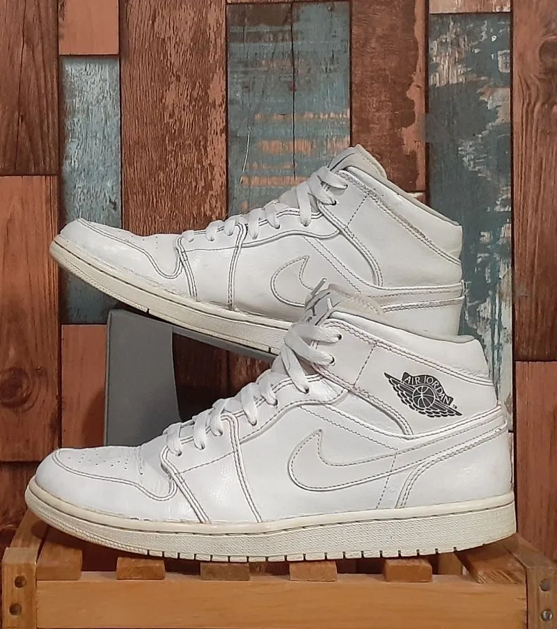 Nike Air Jordan Casual Sneakers Pria white photo 1