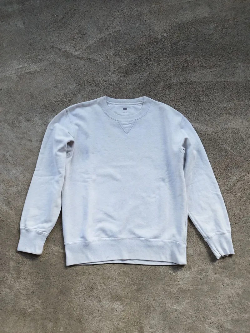 Uniqlo Streetwear Casual Sweatshirt Pria white photo 1