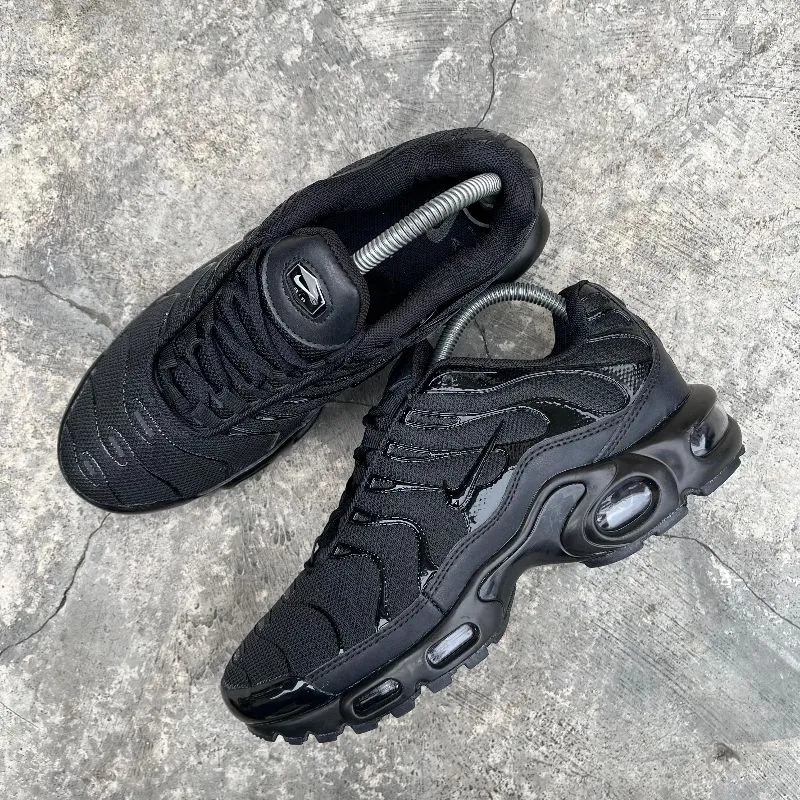 Nike Streetwear Sportswear Sneakers Pria black photo 1