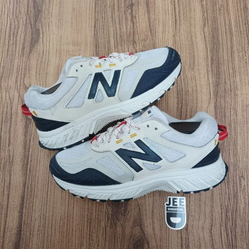 New Balance Casual Sneakers Wanita white black photo 1