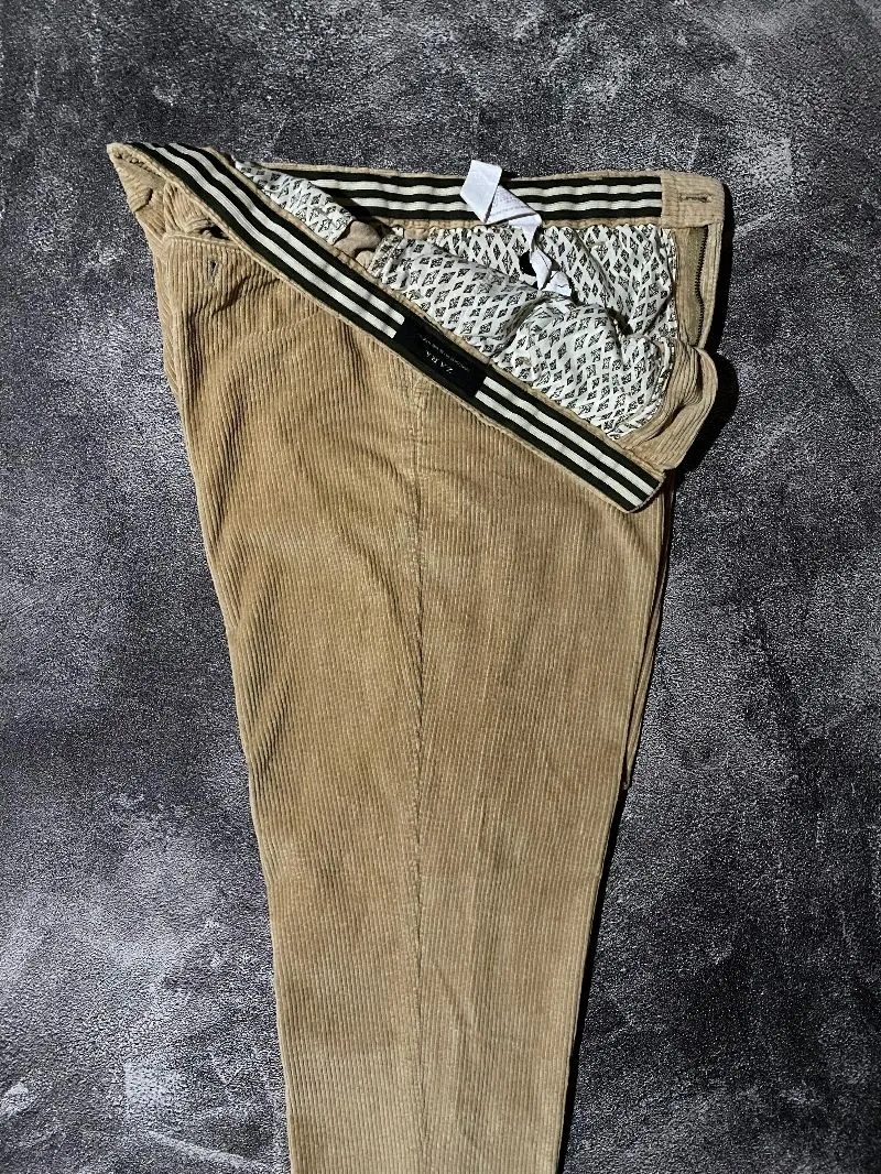 ZARA Streetwear Casual pants Pria tan photo 1