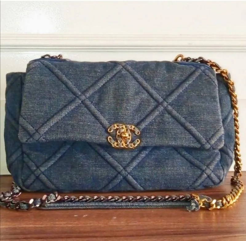 Chanel Luxury Casual Shoulder bag Wanita blue photo 1