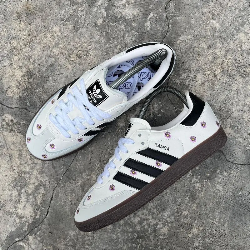 Adidas Casual Sneakers Wanita white photo 1