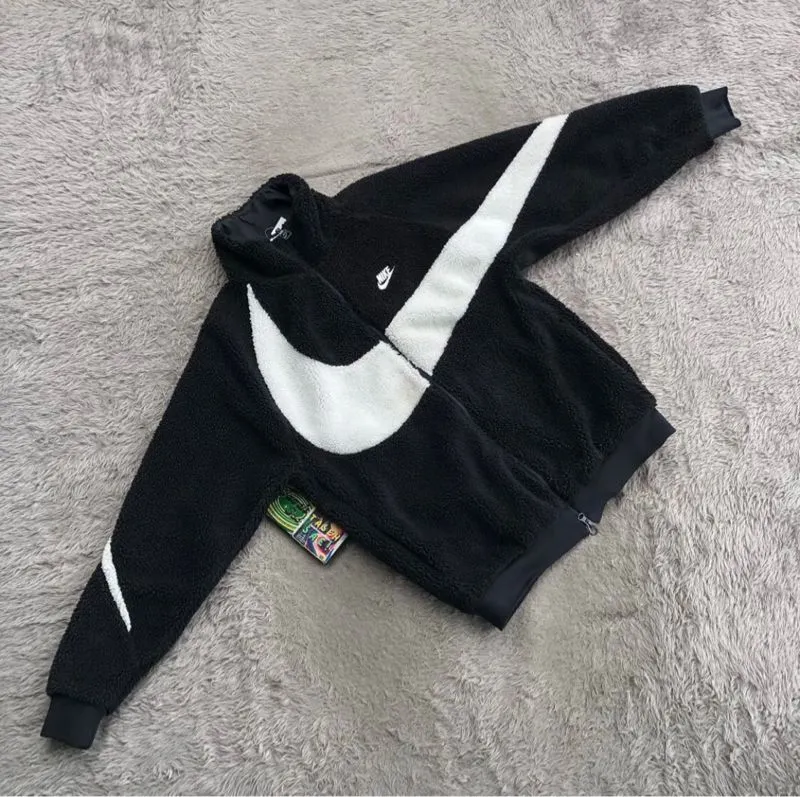 Nike Y2K Luxury Windbreaker Pria black photo 1