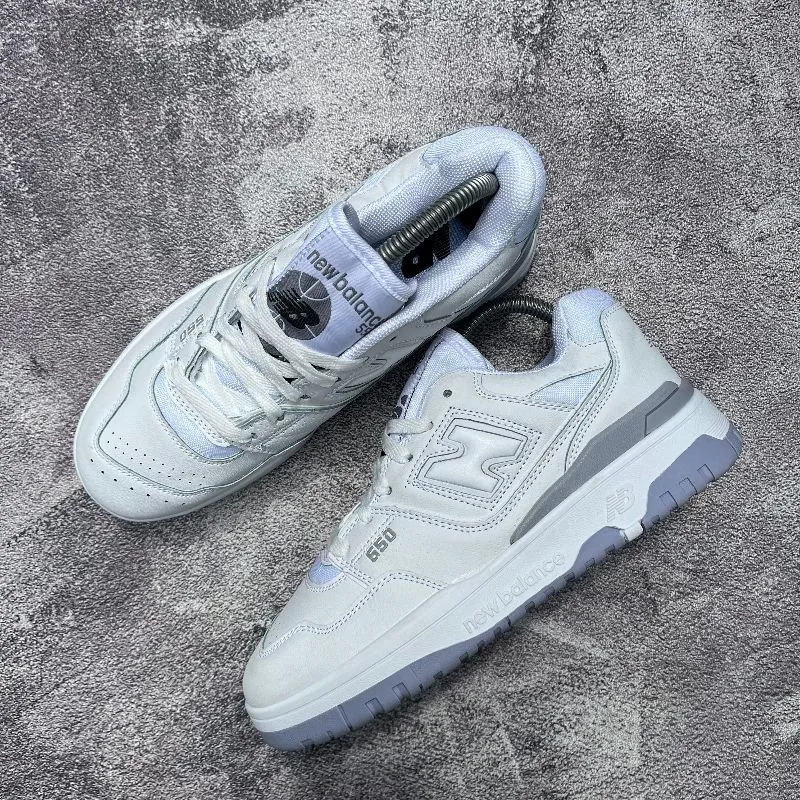 New Balance Streetwear Sneakers Wanita white photo 1