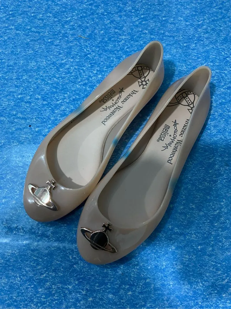 Melissa Minimalist Casual Flat Wanita cream photo 1