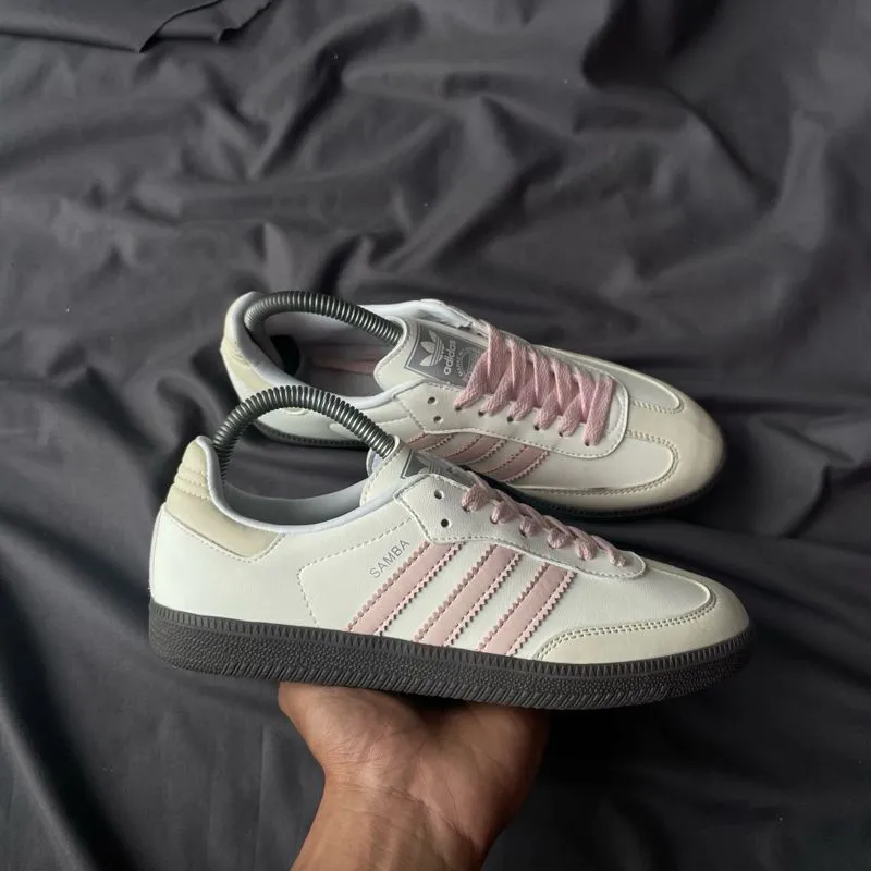 Adidas Indie Casual Sneakers Pria white pink photo 1