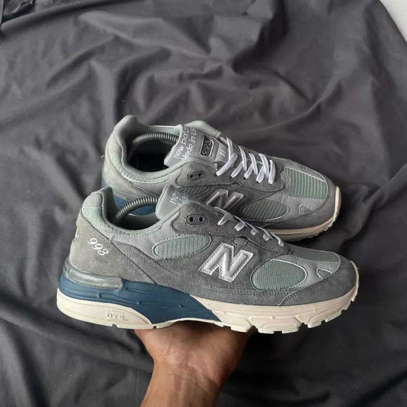 New Balance Gorpcore Sportswear Sneakers Pria navy gray photo 1