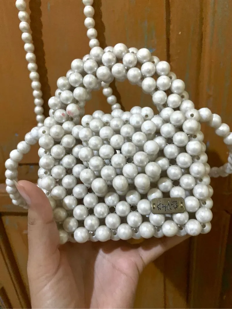 Minimalist Casual Wanita white photo 1