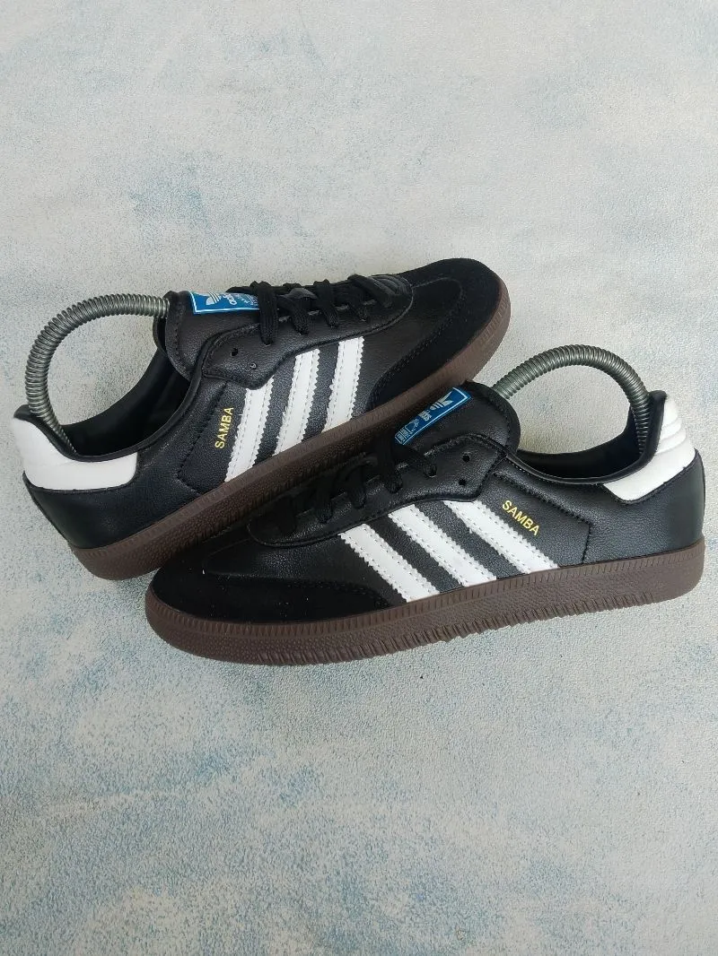 Adidas Casual Sneakers Wanita white black photo 1