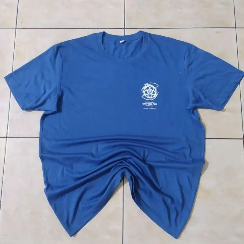 Uniqlo Casual T-shirt Pria blue photo 1
