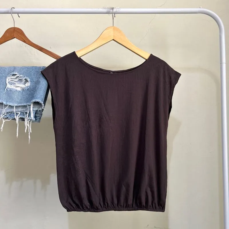 Uniqlo Casual Blouse Wanita brown photo 1