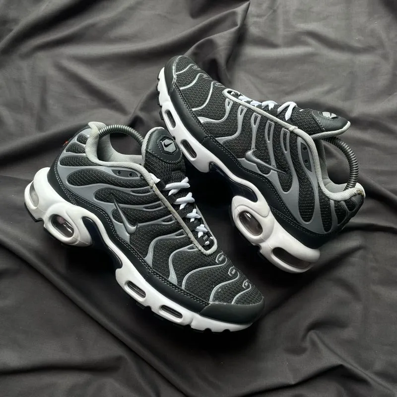 Nike Gorpcore Sportswear Sneakers Pria white gray photo 1