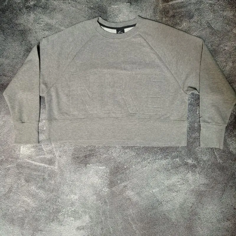 Nike Sportswear Casual Crop top Wanita gray photo 1