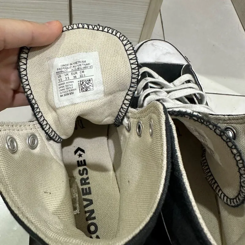 Converse Casual Sneakers Wanita white black Preloved