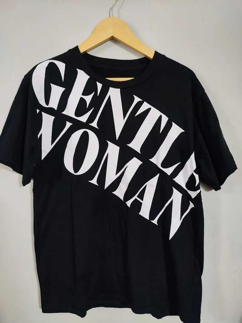 T-shirt Wanita black photo 1