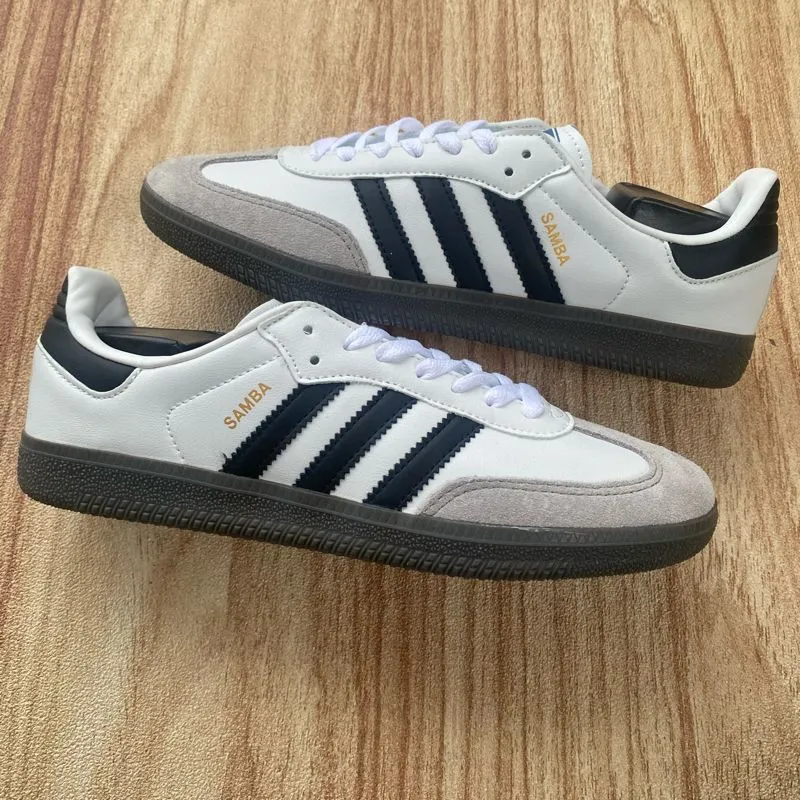 Adidas Casual Sneakers Pria white photo 1