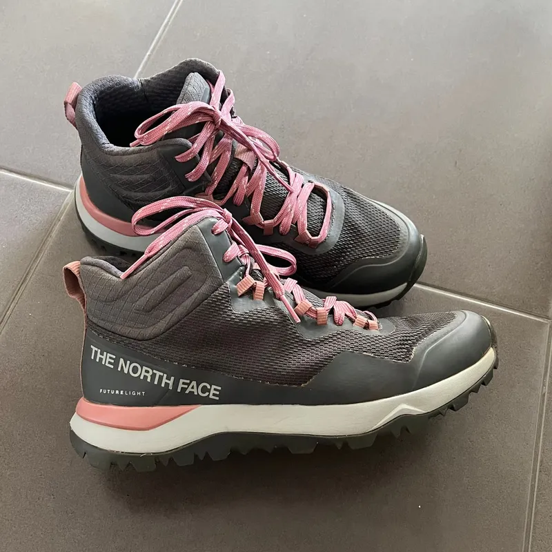 The North Face Gorpcore Sportswear Other Wanita pink gray photo 1