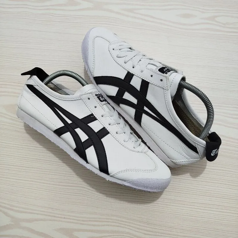 Onitsuka Tiger Casual Sneakers Pria white black photo 1