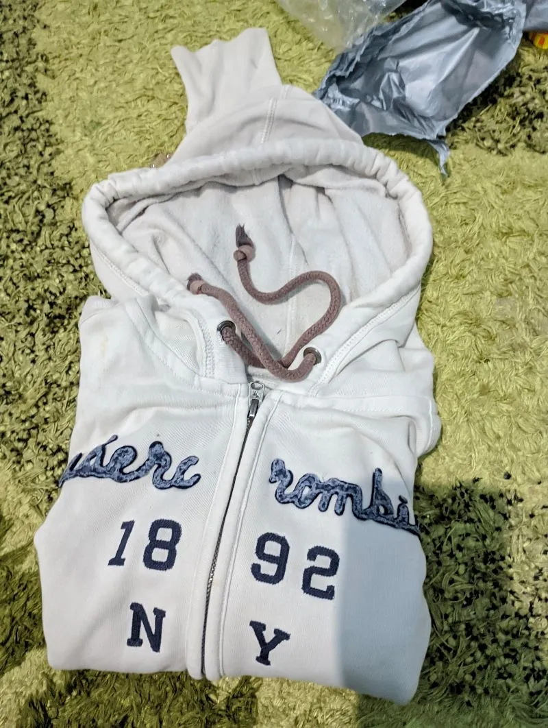 Abercrombie & Fitch Vintage Sweater Pria white photo 1