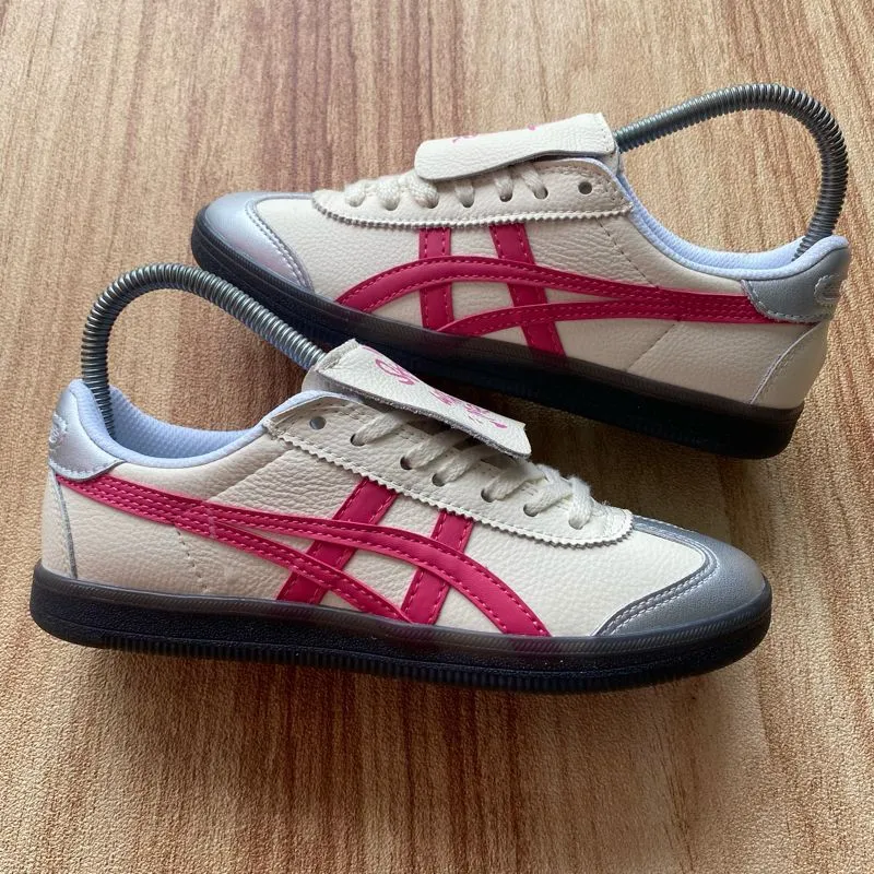 Onitsuka Tiger Casual Sneakers Wanita red photo 1