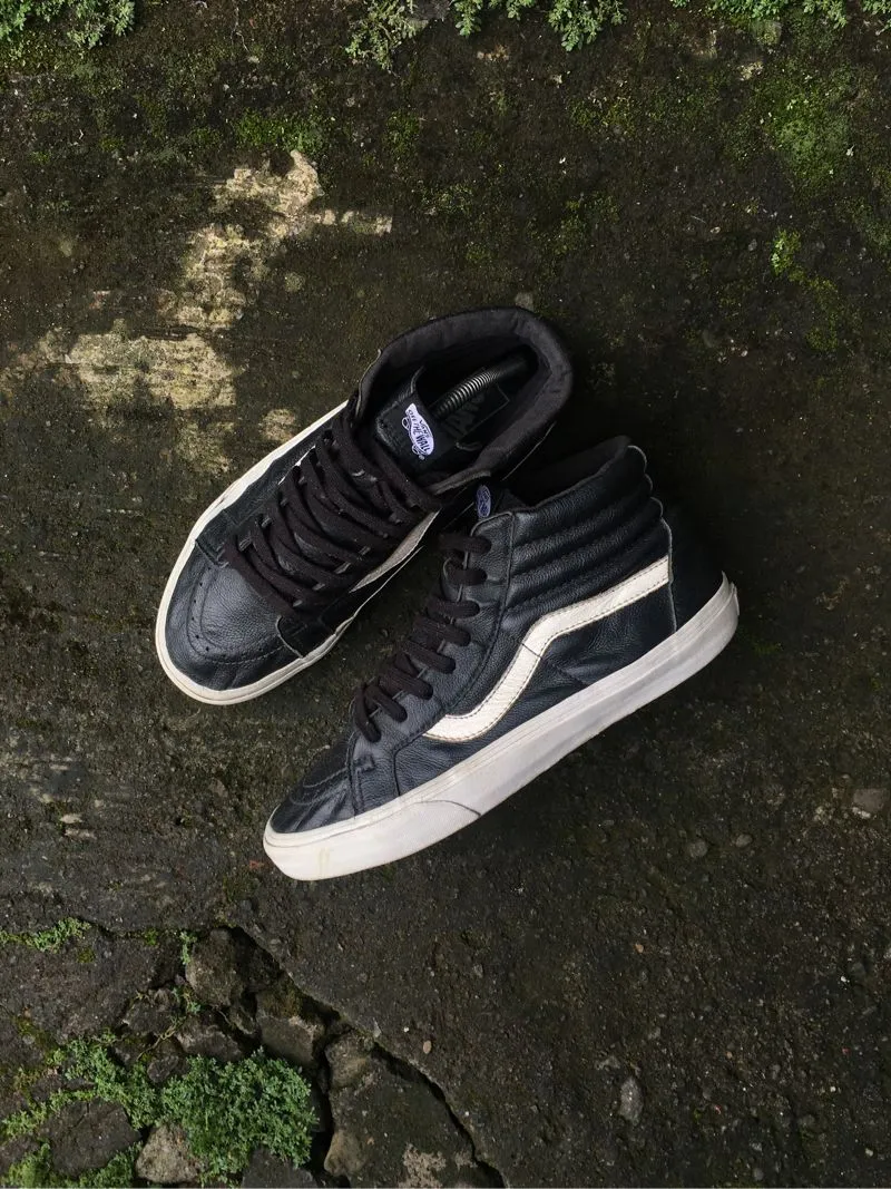 VANS Grunge Skater Sneakers Pria black photo 1