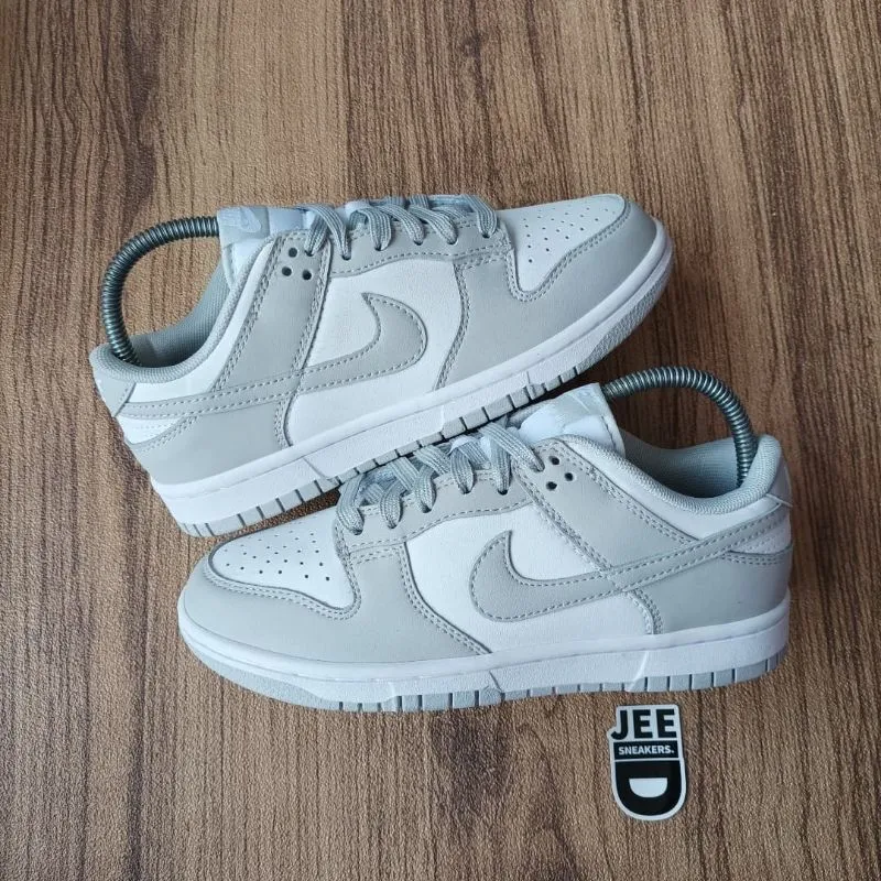 Nike Casual Sneakers Wanita white gray photo 1