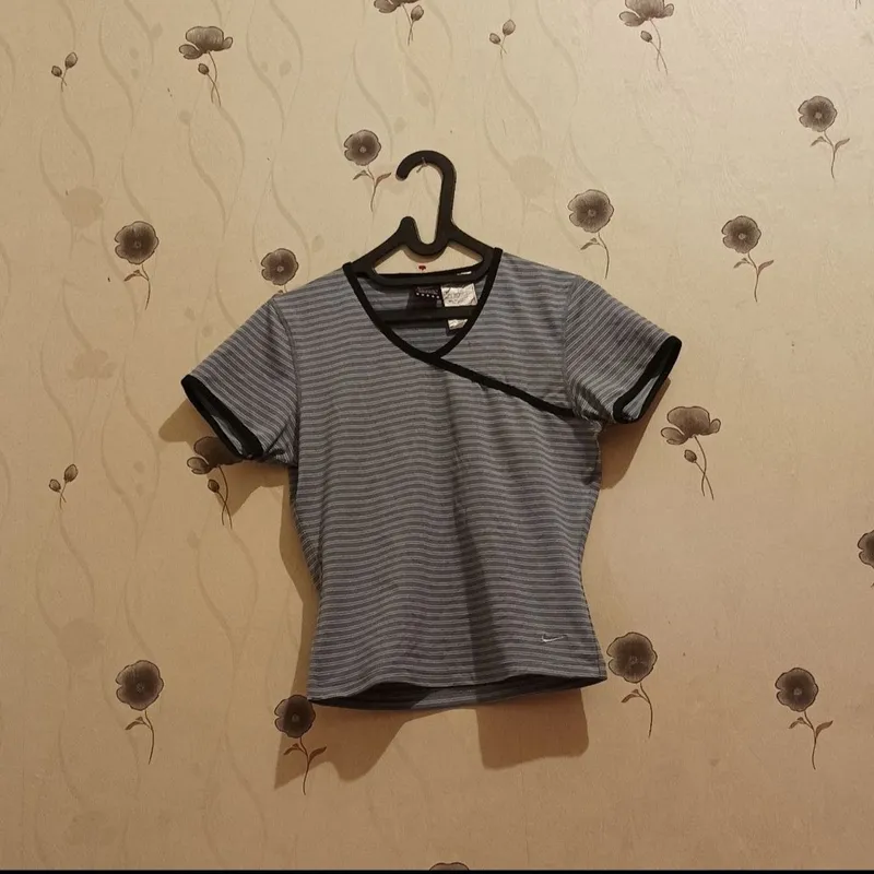 Nike Sportswear T-shirt Wanita gray photo 1