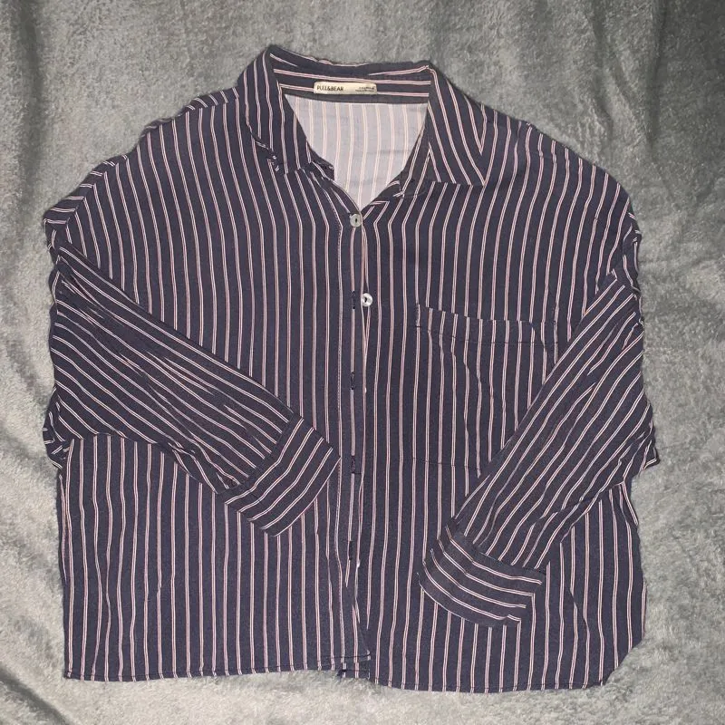 Pull & Bear Minimalist Casual Shirt Wanita purple navy photo 1