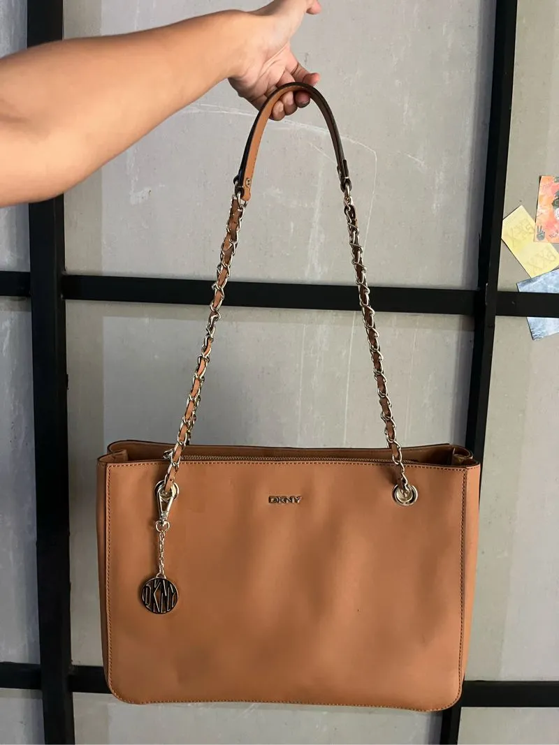 DKNY Minimalist Casual Shoulder bag Wanita brown photo 1