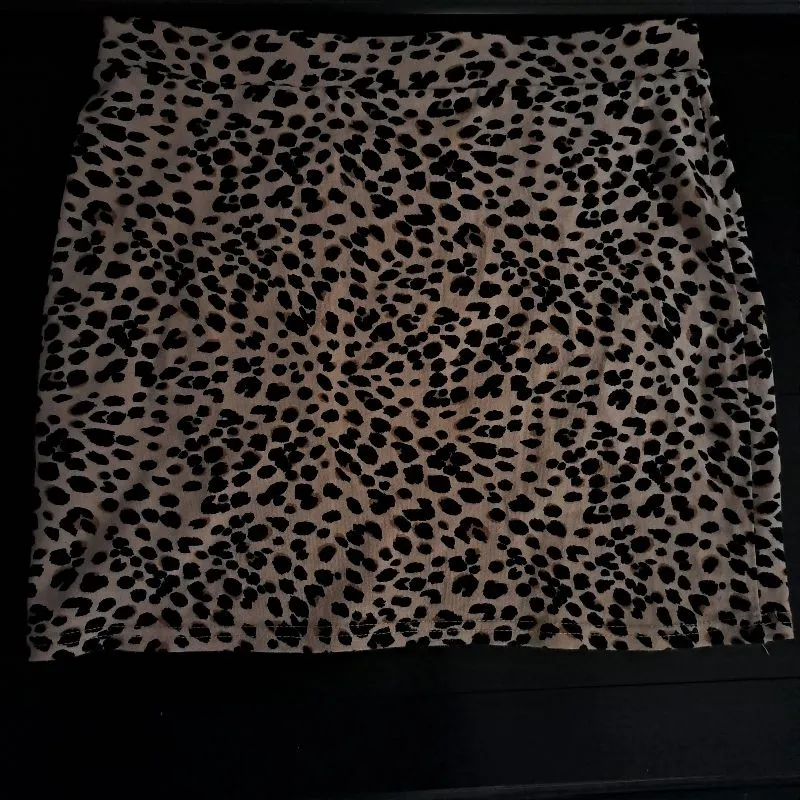 H&M Avant Garde Mini skirt Wanita tan black photo 1