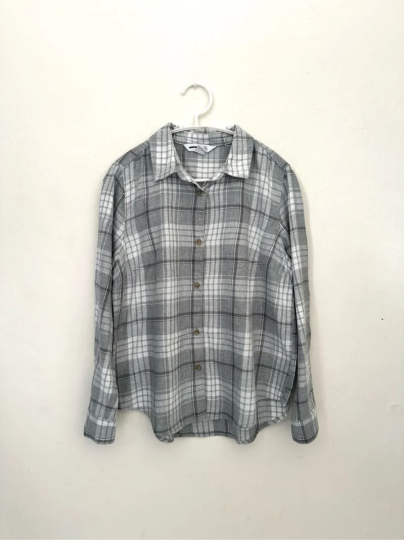 Casual Shirt Wanita white gray photo 1