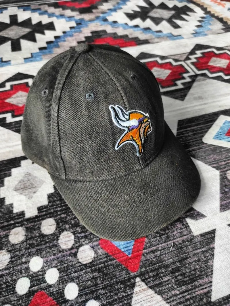 Reebok Vintage Streetwear Hat Pria gray photo 1