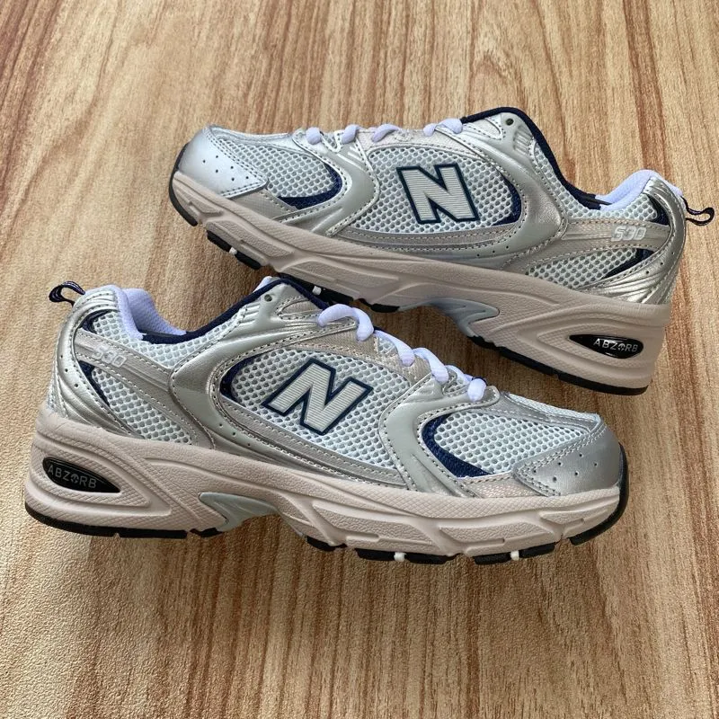 New Balance Casual Sneakers Wanita white photo 1