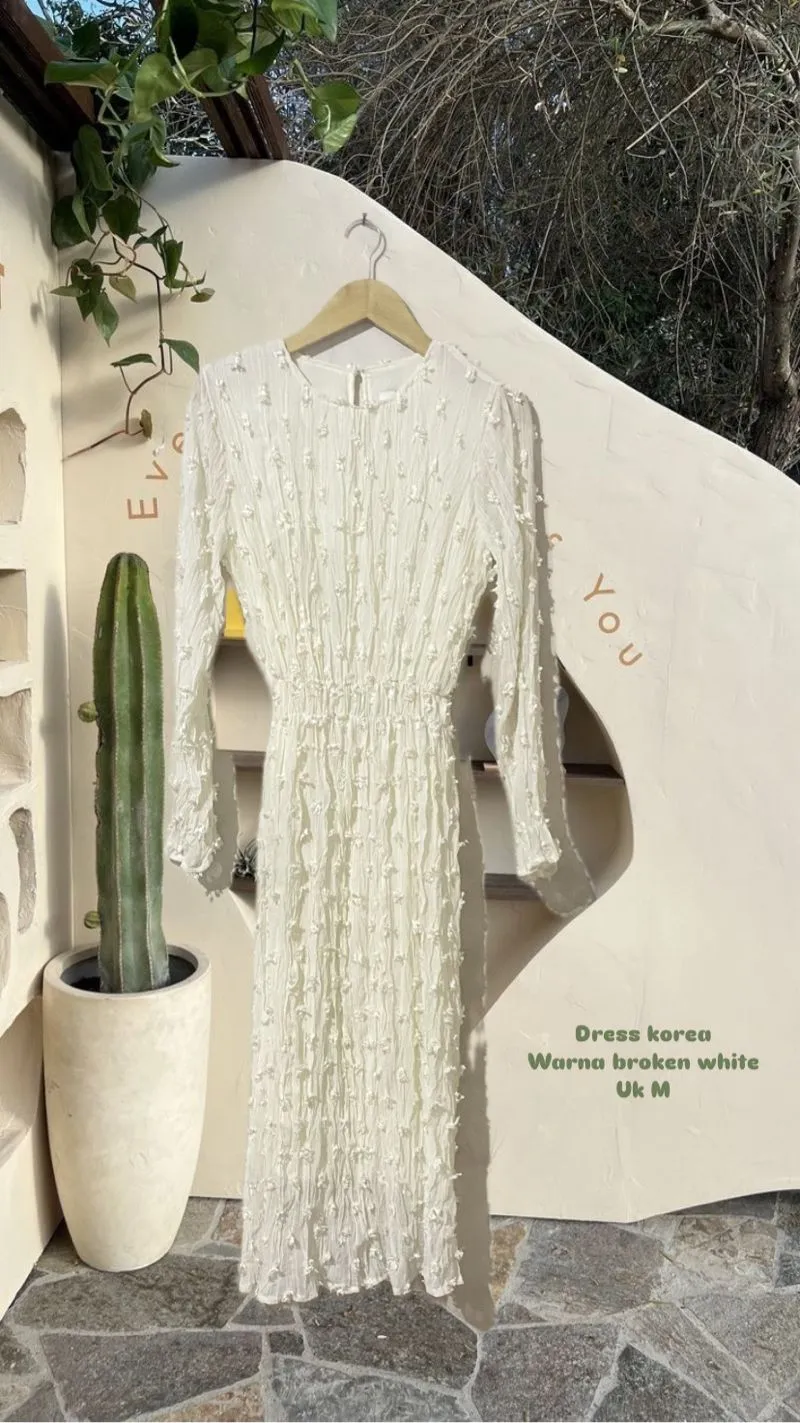 Stradivarius Coquette Prom dress Wanita white photo 1