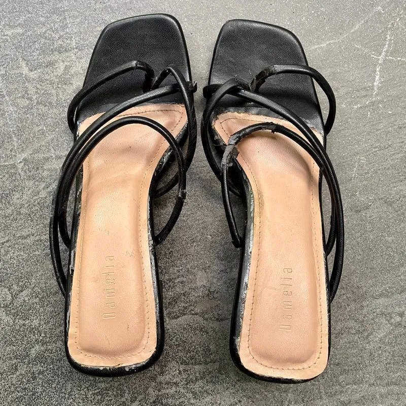 Minimalist Casual Heels Wanita black photo 1