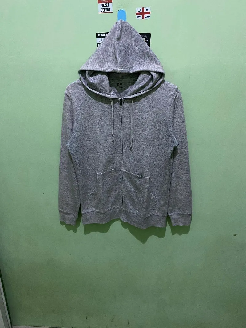 Uniqlo Casual Hoody Wanita silver gray photo 1