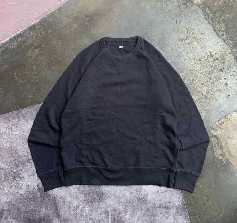 Uniqlo Muslim Sweater Pria black photo 1