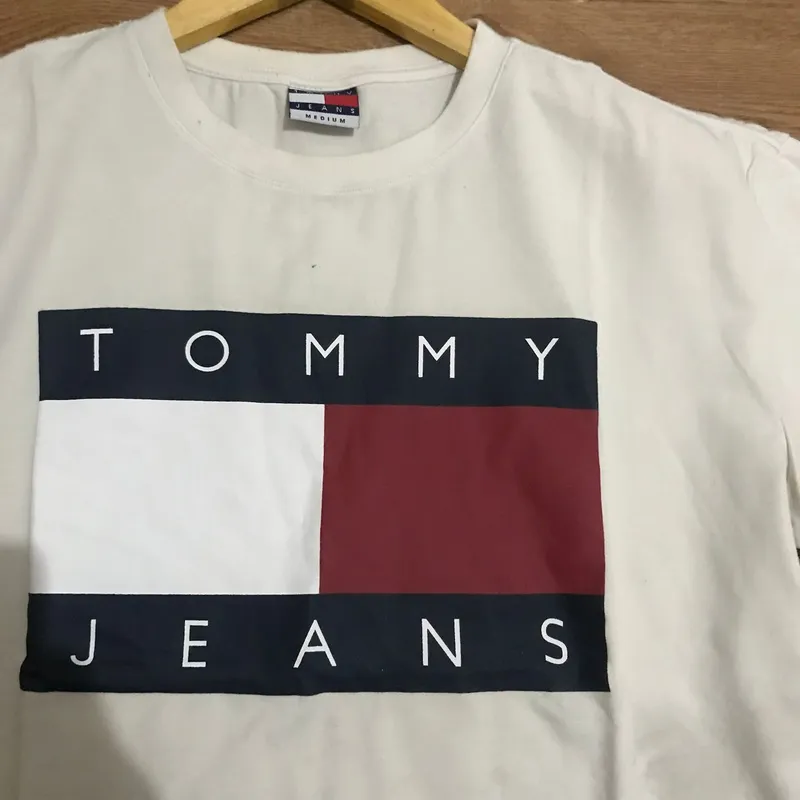 Kaos tommy Hilfiger Lebar 55 Preloved