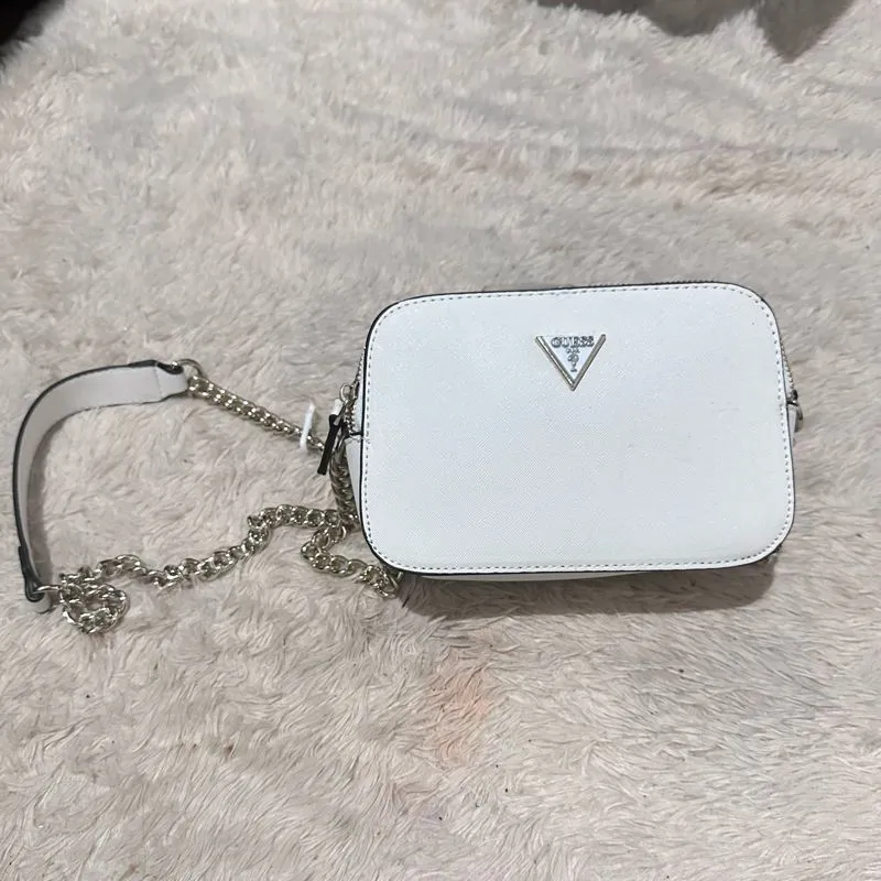 Guess Minimalist Casual Crossbody Bag Wanita white photo 1
