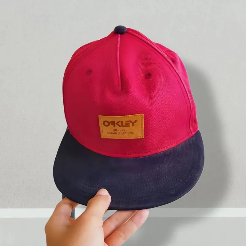 SALE : IDR 80.000 #GorillaReady OAKLAY photo 1