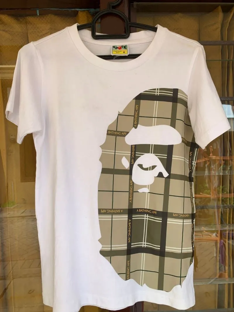 A Bathing Ape Luxury Emo T-shirt Pria white brown photo 1